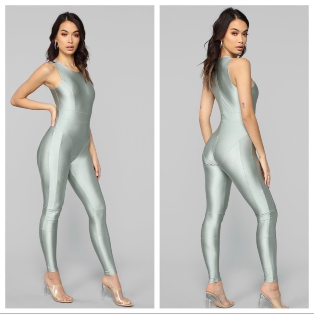 BNWT Fashion Nova Silver Jumpsuit / One Pi…